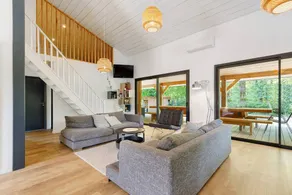 Holiday Home with Pool and Terrace Overlooking the Forest – 7 km from Montalivet Beach - Image 3