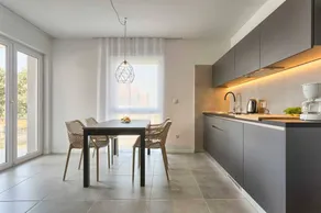 Holiday apartment with BBQ & terrace - Image 2
