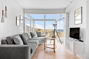 Holiday home with BBQ & terrace | Sea view - Image 2