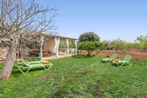 Chalet with barbeque, terrace & garden - Image 3