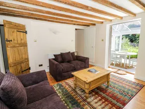 Cottage with garden - Image 5