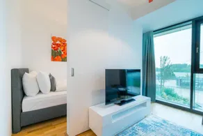 Apartment with terrace - Image 4