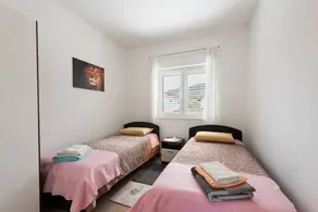 Fully equipped holiday apartment with pool | Dogs allowed - Image 5