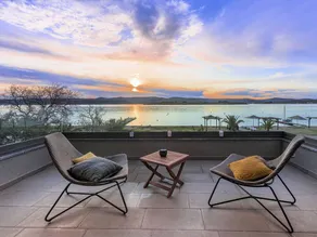 Voll ausgestattetes Ferienhaus mit Garten, Grill und privatem Pool | Haustiere erlaubt - Image 2