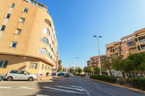 Holiday apartment with terrace - Image 2