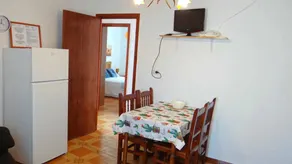 Apartment with 2 bedrooms for 4 persons - Image 3
