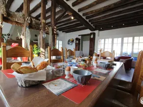 Bed and breakfast with pool - Image 3