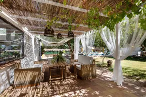 House with pool, garden & barbecue | Garden view | Suitable for remote work - Image 2