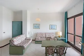 P. R. Club - Two-Room Faro 33 with Sea View, Private Terrace and Air Conditioning - Image 4