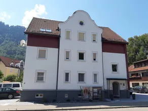 Family-oriented holiday apartment with garden - Image 2