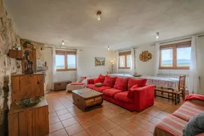 Holiday Home 'La Alameda' with Private Pool, Garden, Barbecue & Wi-Fi - Image 4