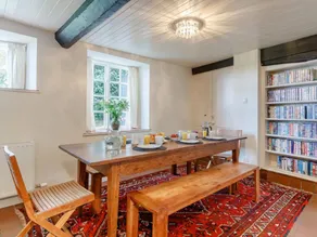 Fully equipped lovely cottage with garden & terrace | Water view | Dogs allowed - Image 5