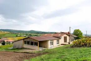 Fully equipped studio with terrace, pool & barbeque | Garden view - Image 2