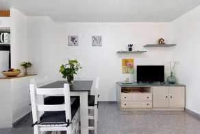 Flat with garden, barbecue & terrace | City view - Image 4