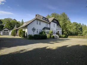 Fully equipped spacious house with hot tub & sauna - Image 2