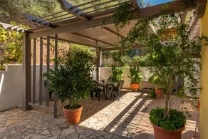 Children-friendly flat with barbeque, garden & terrace | City view | Pet-friendly - Image 3