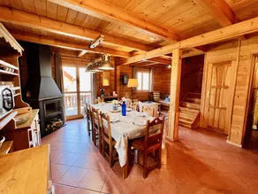 Maravilloso chalet totalmente equipado con piscina climatizada, barbacoa y sauna | Vistas a la montaña | Cerca de las pistas de esquí - Image 2