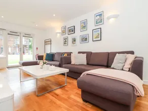 Family-oriented cottage with jacuzzi & garden | Beach view | Next to the beach | Pet-friendly - Image 5
