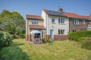 Fully equipped cottage with garden & BBQ | Pets are welcome - Image 3