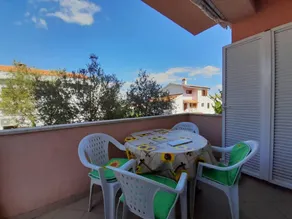 Apartment with BBQ, garden & terrace - Image 2