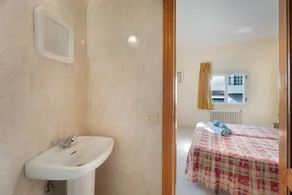 'Habitación 4' with Wi-Fi - Image 5