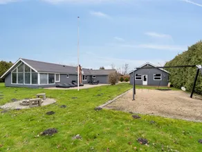 Holiday home with terrace, private pool & barbeque - Image 2