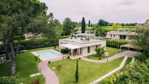 Maison de vacances avec piscine privée, barbecue et internet haut débit | Vue lac - Image 2