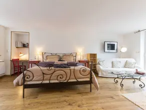 Modern suite on ground floor with garden, WiFi, parking, and charging station in Morvan's heart - Image 4