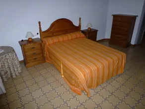 Ample holiday home with terrace - Image 5
