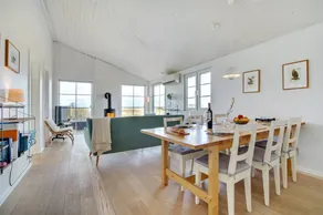 Holiday home with hot tub, terrace & sauna | Sea view - Image 4
