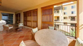 Family-oriented beautiful villa with jacuzzi & pool | Mountain view | Next to the beach - Image 4