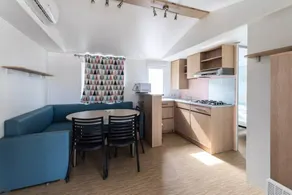 Mobile home with terrace & barbecue - Image 5