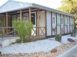 Familienorientiertes Chalet mit beheiztem Pool und Terrasse - Image 4