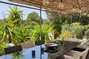Villa avec barbecue, jardin et terrasse - Image 4