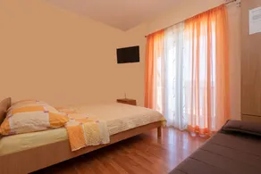 Pleasant flat with barbeque | Water view | Next to the beach - Image 4