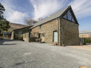 Cottage with jacuzzi & garden - Image 5