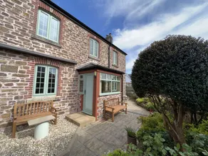 Cottage with garden | Beach view - Image 2