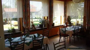 Doppelzimmer für 3 Personen (18 m²) in Strümpfelbrunn - Image 3