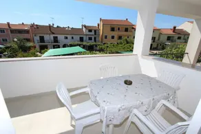 Apartamento con 2 habitaciones para 4 personas - Image 3
