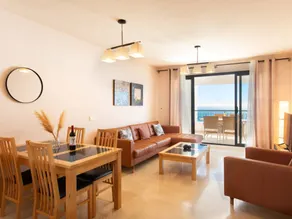 Appartement entièrement équipé avec jardin, piscine et terrasse | Vue mer | À côté de la plage | Avec animaux admis - Image 3