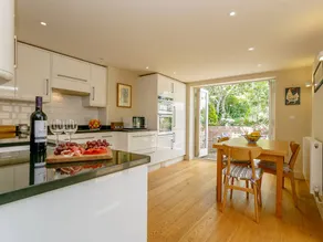 Cottage adapté aux familles avec jardin et barbecue | Avec animaux acceptés - Image 2