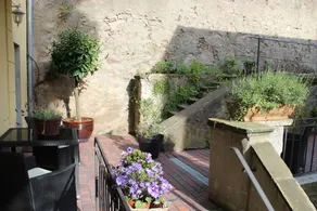 House with BBQ, terrace & garden - Image 4
