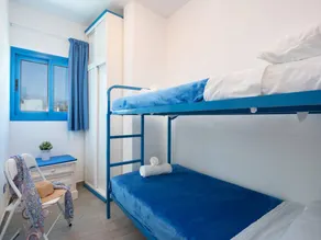 Private room | Next to the beach - Image 3
