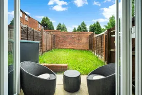 Holiday home with garden - Image 2