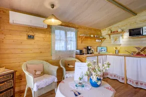 Chalet 'Les Iris' with private pool, shared terrace, and air conditioning - Image 5