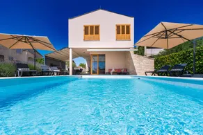 Villa con piscina privada, barbacoa y jardín | Vistas a la montaña - Image 4
