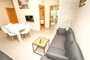 Fully equipped beautiful holiday apartment with garden & private pool | Water view - Image 5