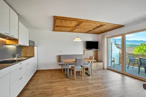 Holiday Apartment 'Edelweiß' with Mountain View, Shared Garden and Wi-Fi - Image 5