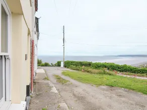Cottage with garden & terrace | Beach view - Image 3