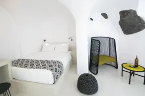 Cozy Nest Villa, sea & caldera view - Image 4